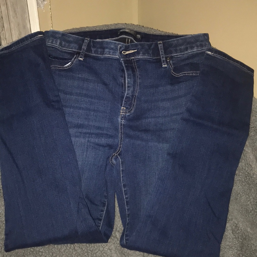 Vera Wang blue jeans size 12 skinny